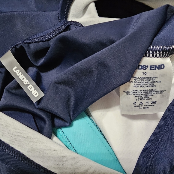 Lands End Sporty Racerback Swimsuit size 10 - Picture 2 of 6